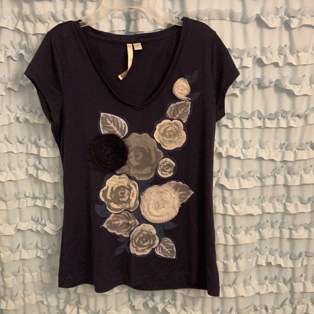 Women’s Lauren Conrad floral SS Tshirt size med